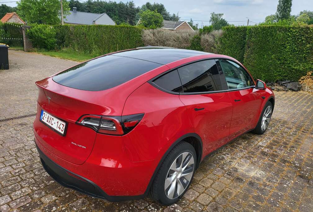 Tesla Model Y Long Range Dual Motor AWD