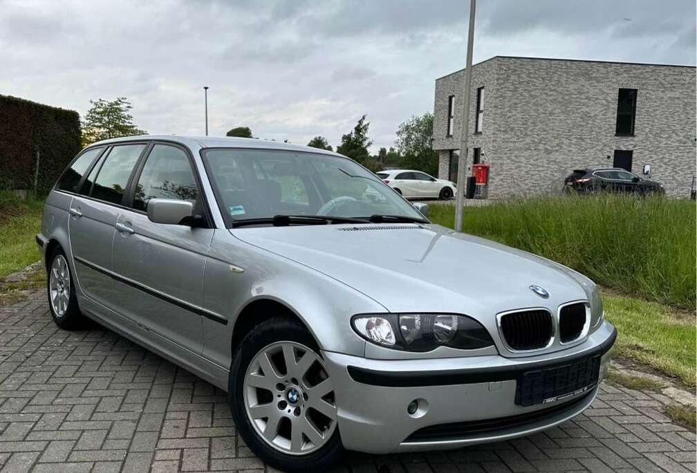 BMW Touring 318iA Pack