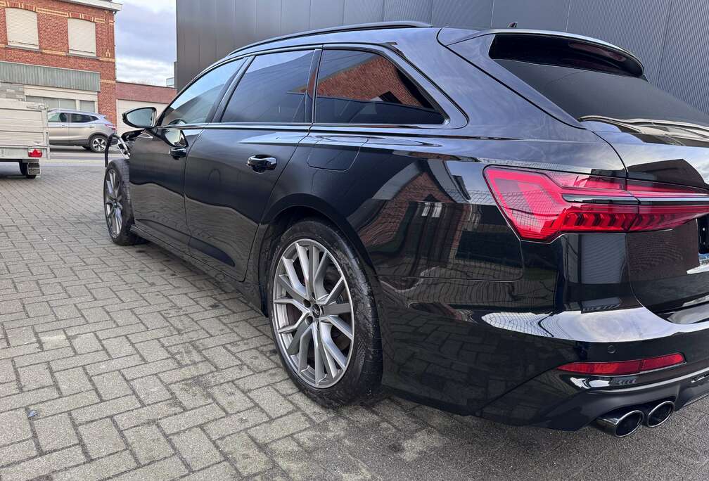 Audi A6 Avant 55 TFSI e quattro S tronic sport