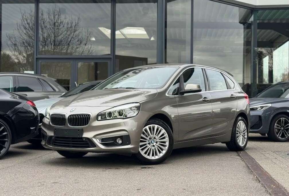 BMW i Active Tourer Luxury Line/ LEER / PDC / NAVI /BT
