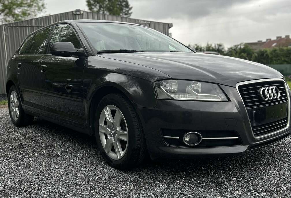 Audi Audi A3 Sportback 1.6 TDI  105ch  2012