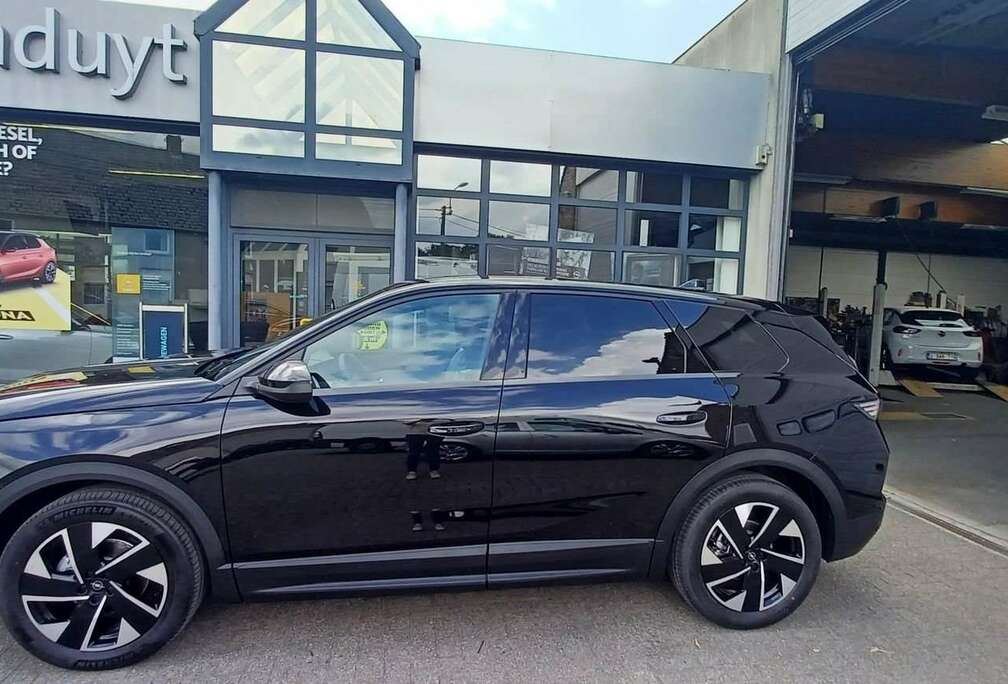 Opel Opel Grandland 1.2 Turbo Hybrid