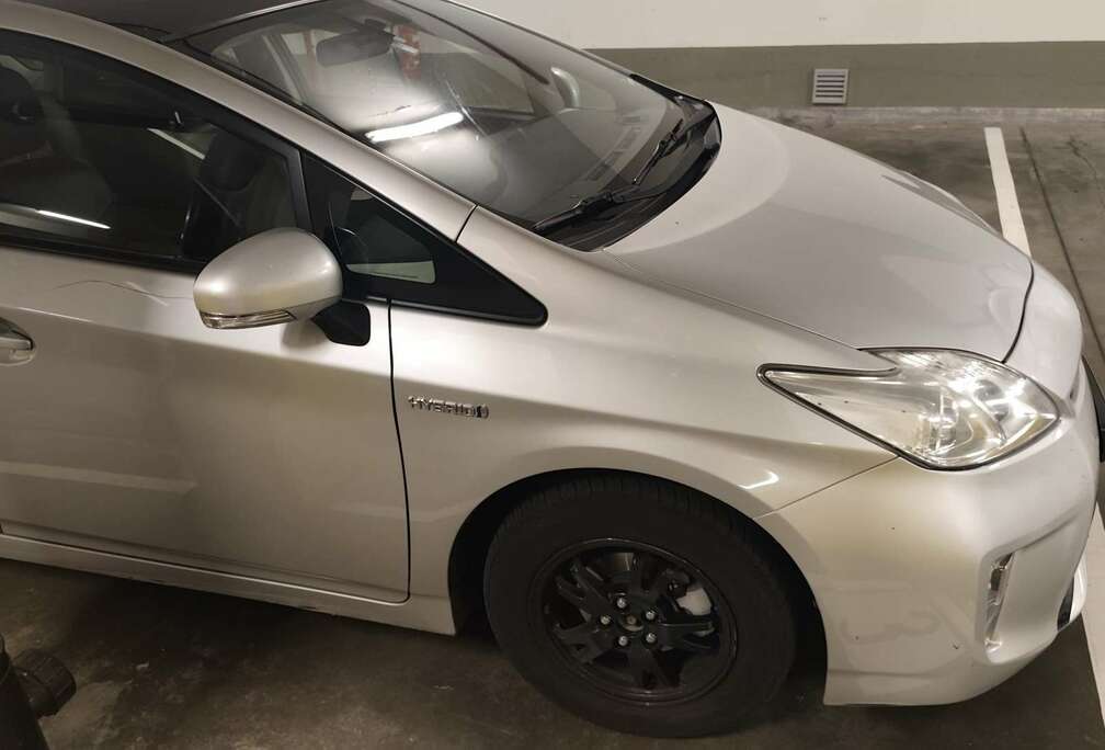 Toyota (Hybrid)