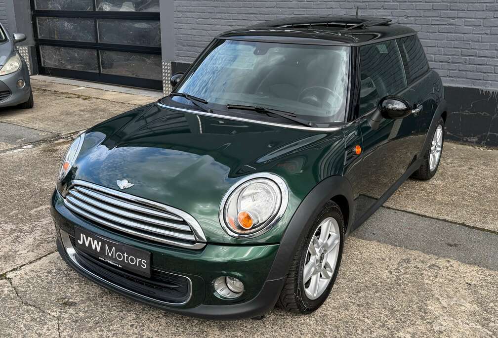 MINI 1.6i * Automaat * 2011 * 82dKM * Pano