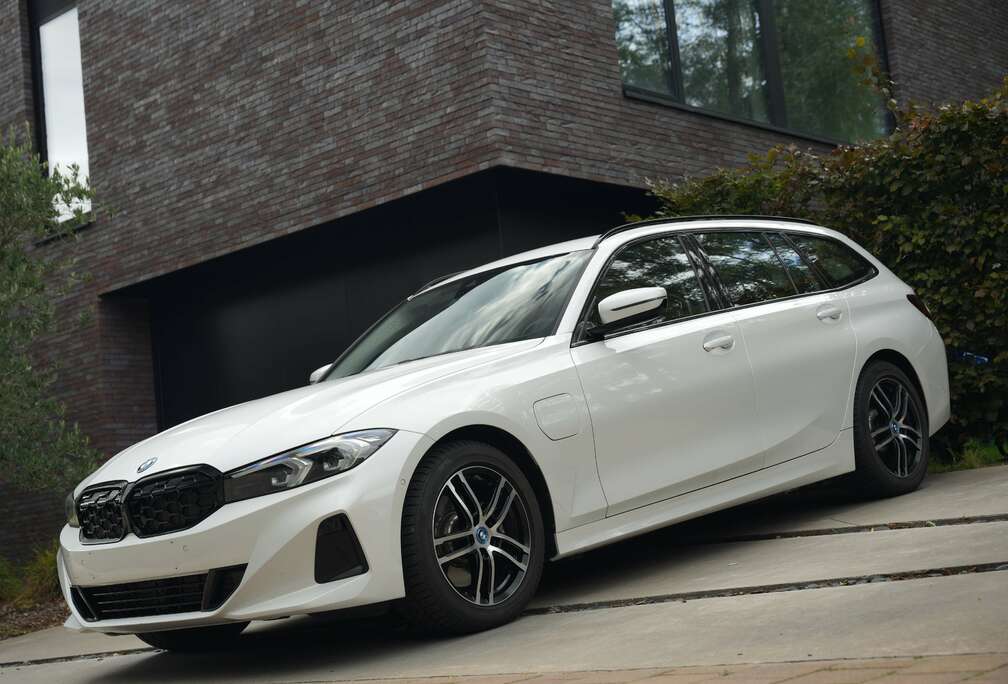 BMW e Touring ShadowLine FaceLift Leder/CarPlay/Cam/..