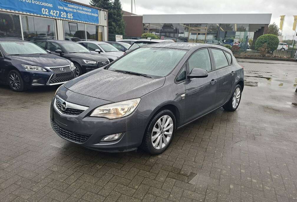 Opel Astra 1.4i Enjoy 150 Years