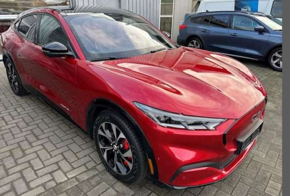 Ford Mustang Mach-E AWD