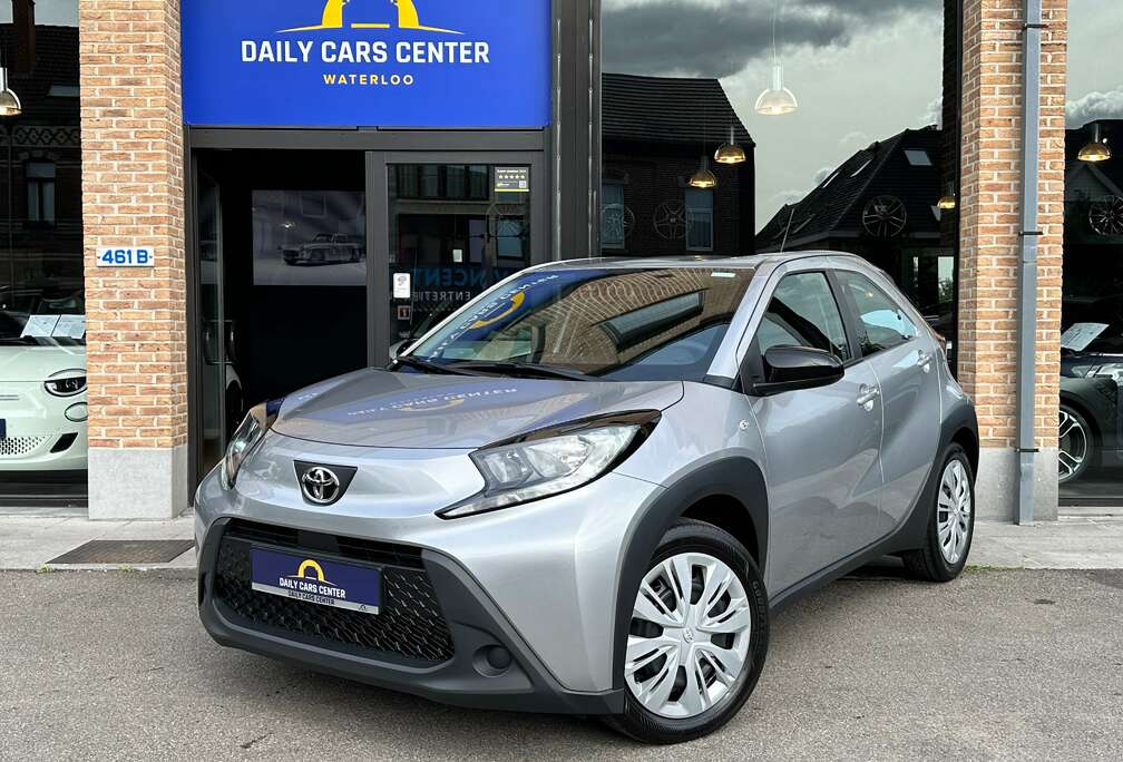 Toyota X 1.0i VVT-i *X Play *Auto *Camera *Carplay*Cruise