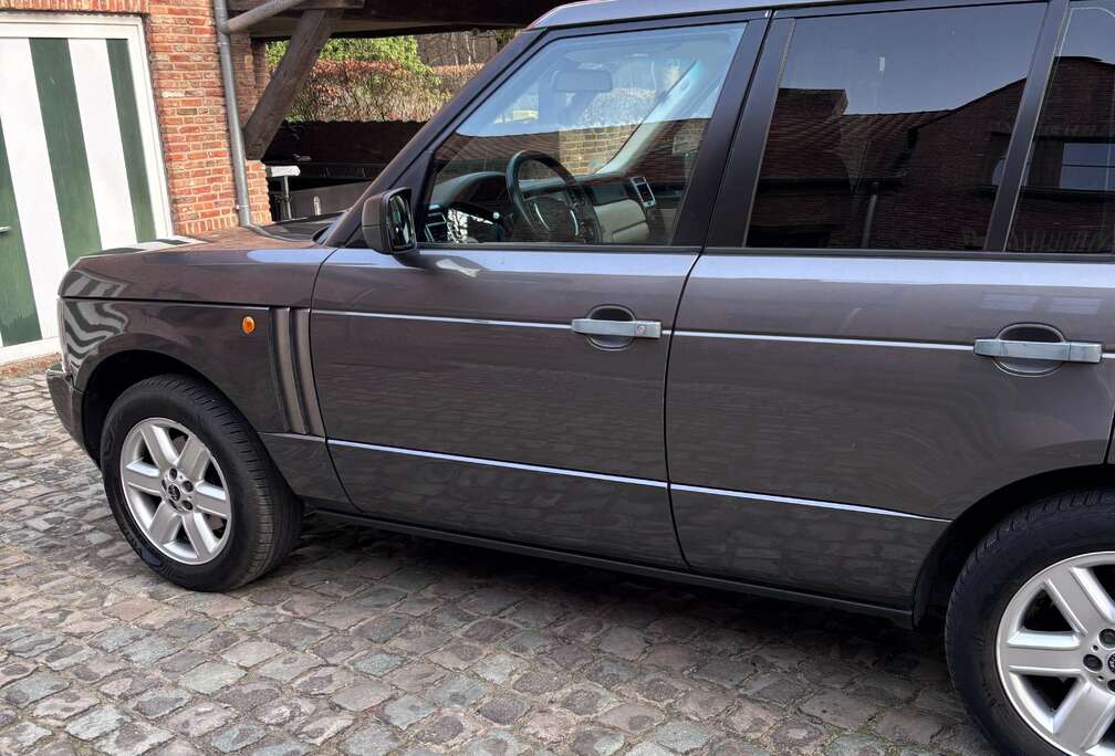 Land Rover 4.4i V8 Vogue