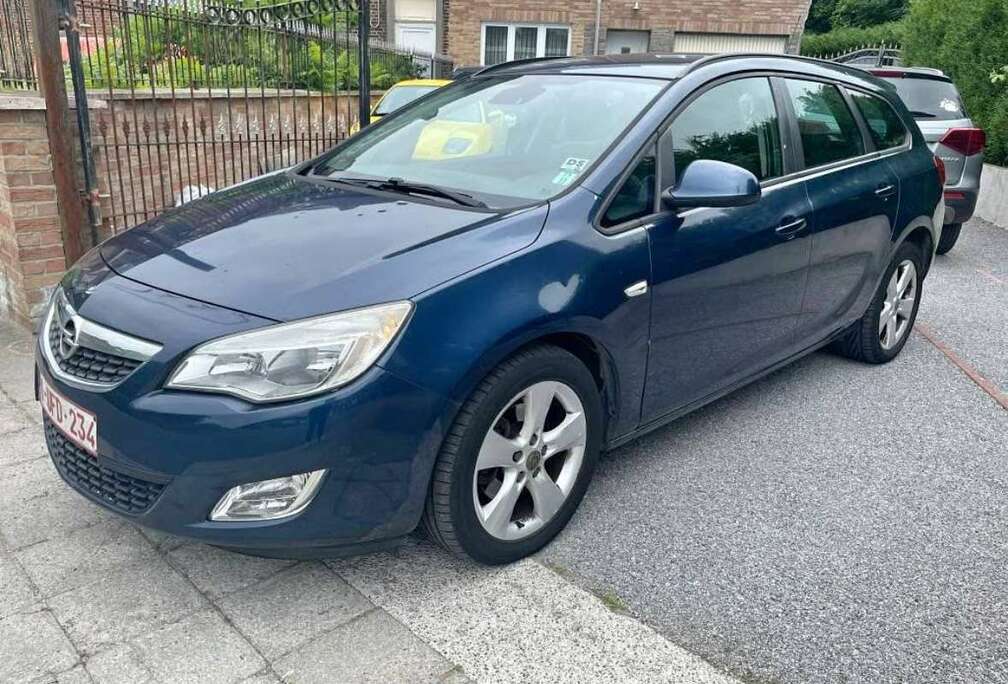 Opel Sports Tourer 1.7 CDTi ECOTEC Essentia DPF