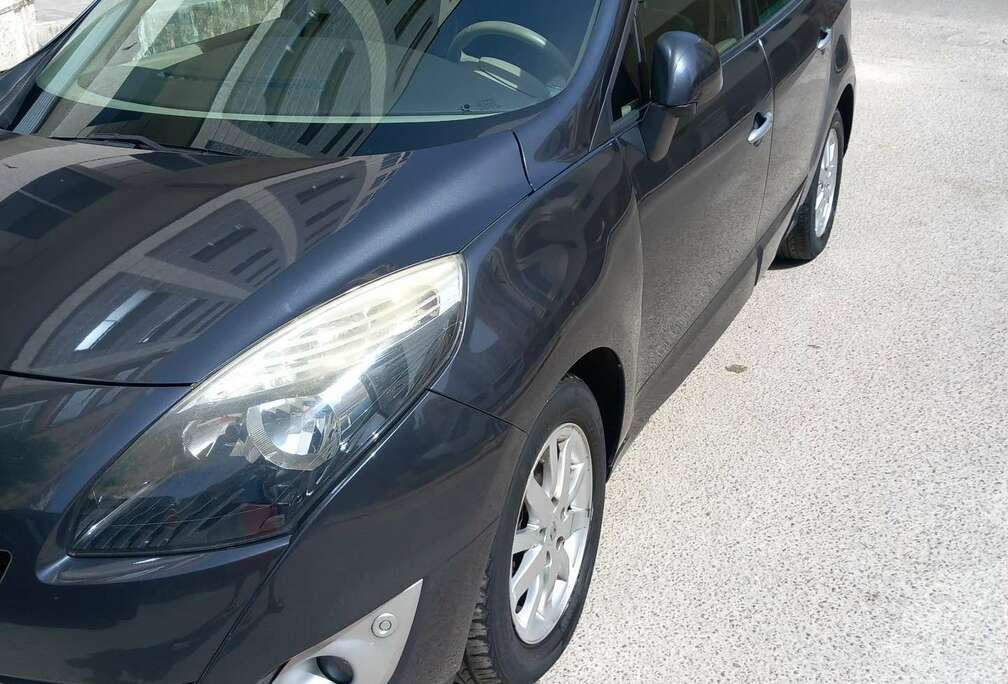 Renault 1.9 dCi Privilège 5pl. FULL OPTION