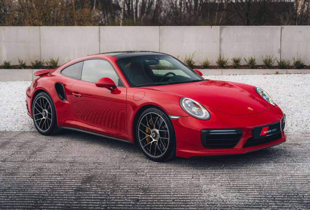 Porsche .2 Turbo S / Carmine Red / Carbon / Lift / Belgian