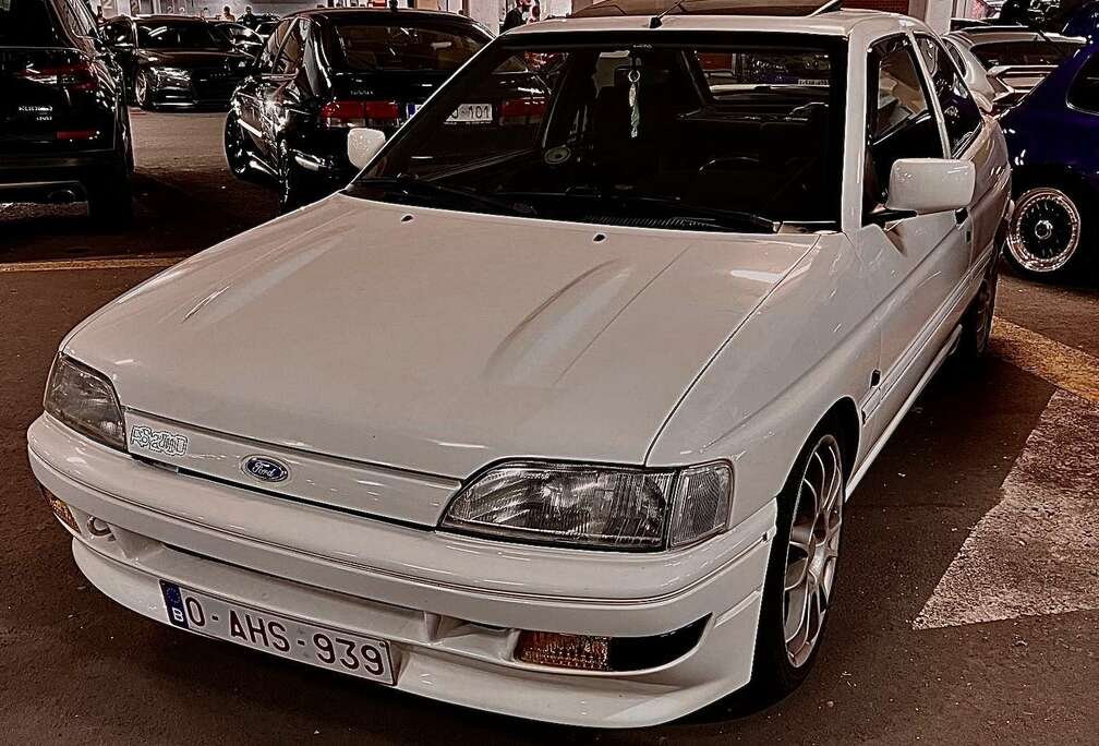 Ford 2000 RS