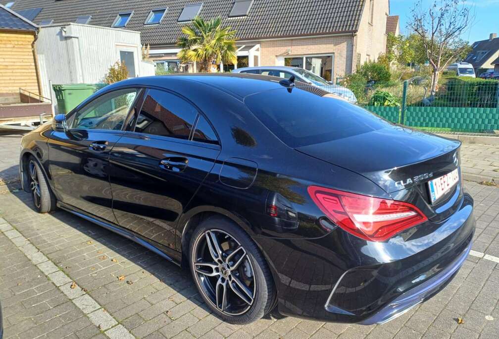 Mercedes-Benz CLA 200 d AMG Line