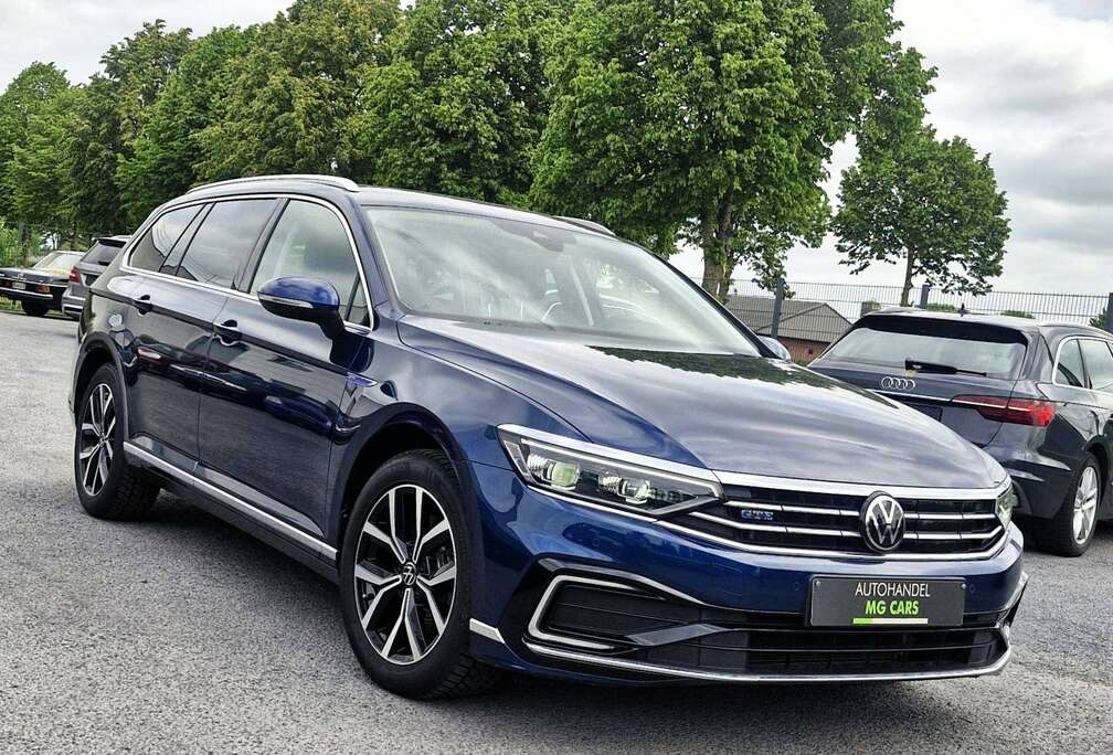 Volkswagen Passat GTE1.4 eHybrid TREKHAAK LIGHT PACK ADAPTIVE CRUISE CONTROL LEDER NAVIGATIE CAMERA COLOUR SFEERVERLICHTING