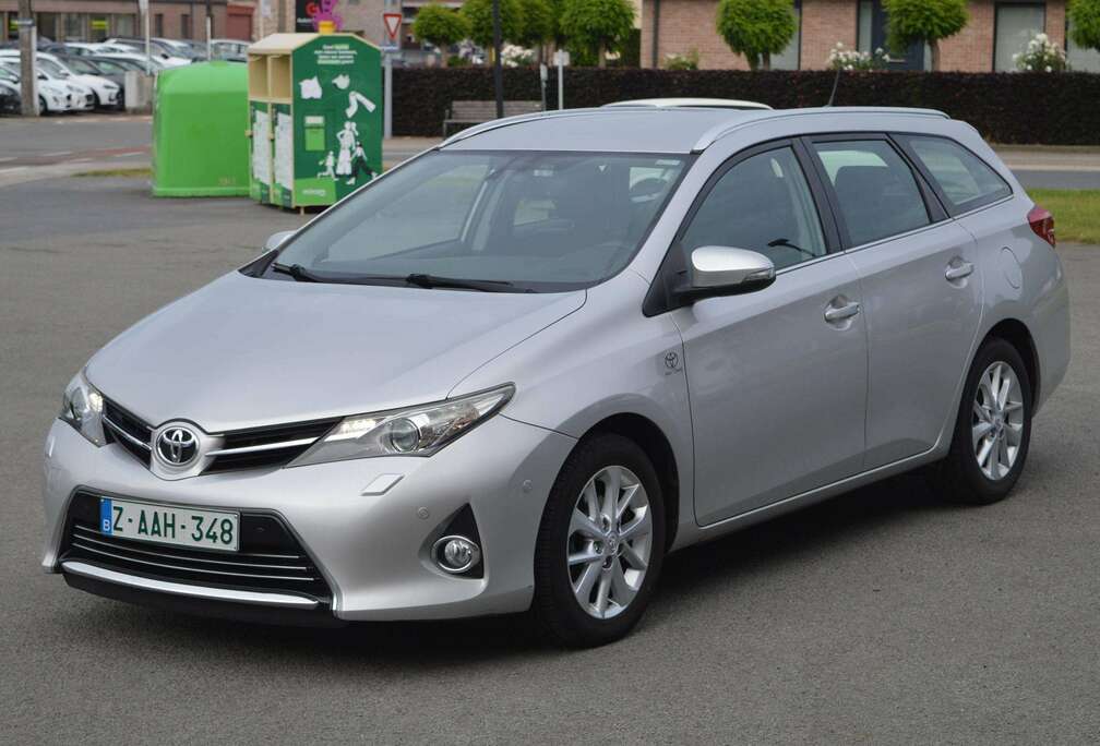 Toyota Touring Sports 1.6i Lounge