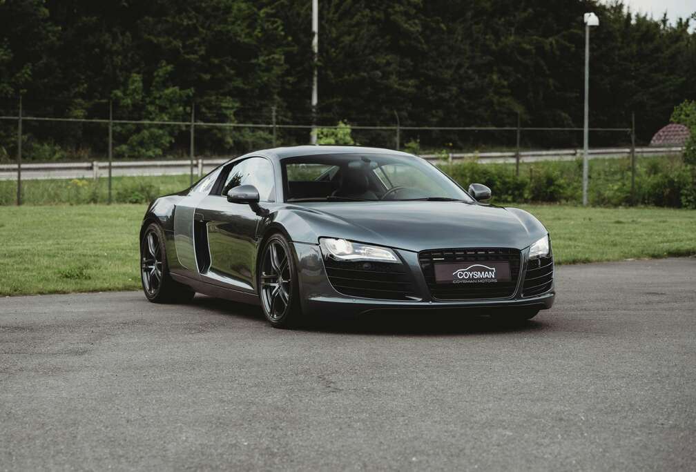 Audi 4.2 FSI Quattro R tronic/B&O/Cruise/Navi/Carbon