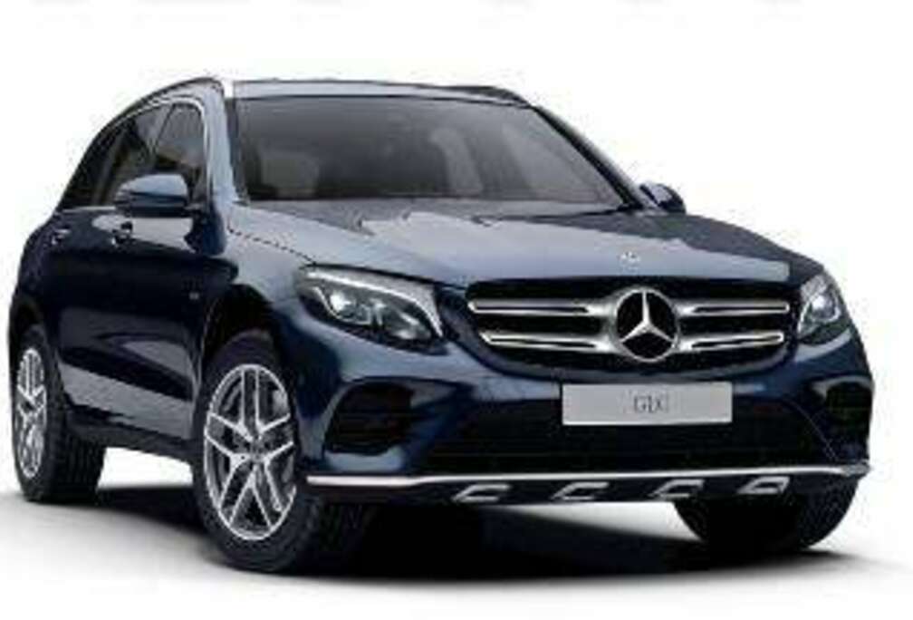 Mercedes-Benz e 4-Matic PHEV AMG LINE