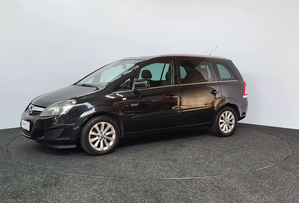 Opel Benzine | Handgeschakeld | 2014 | 174.132 km | Navi | Radio | Airco | PDC