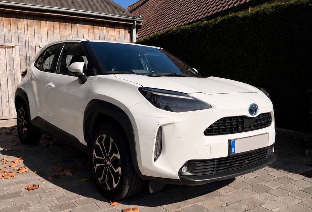 Toyota Hybrid 1.5i VVT-i Premiere E-CVT