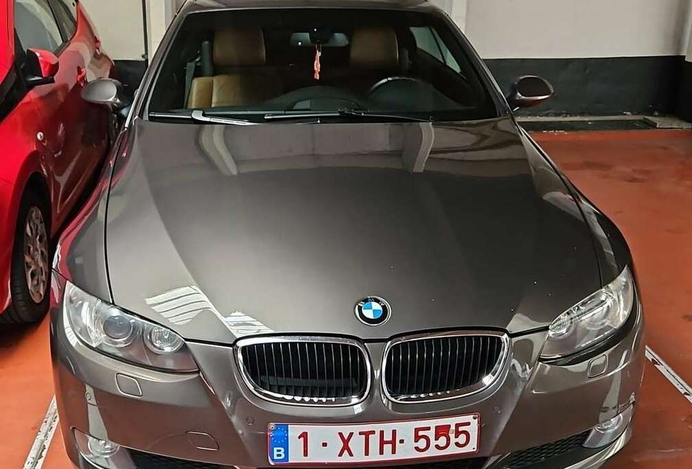 BMW 320i