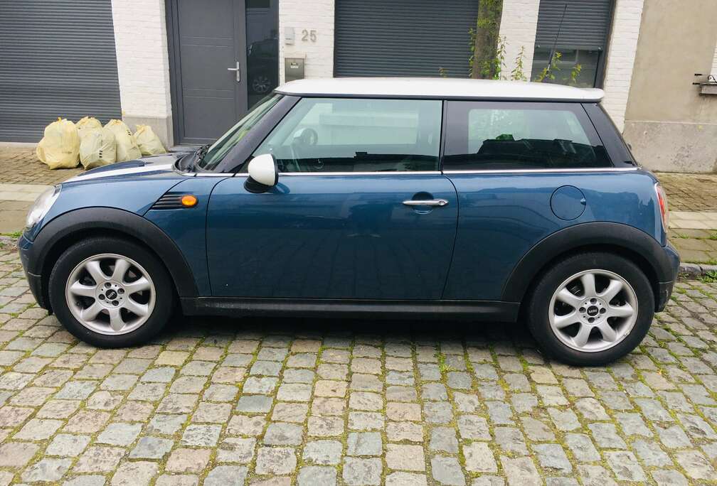 MINI 1.6i Cooper