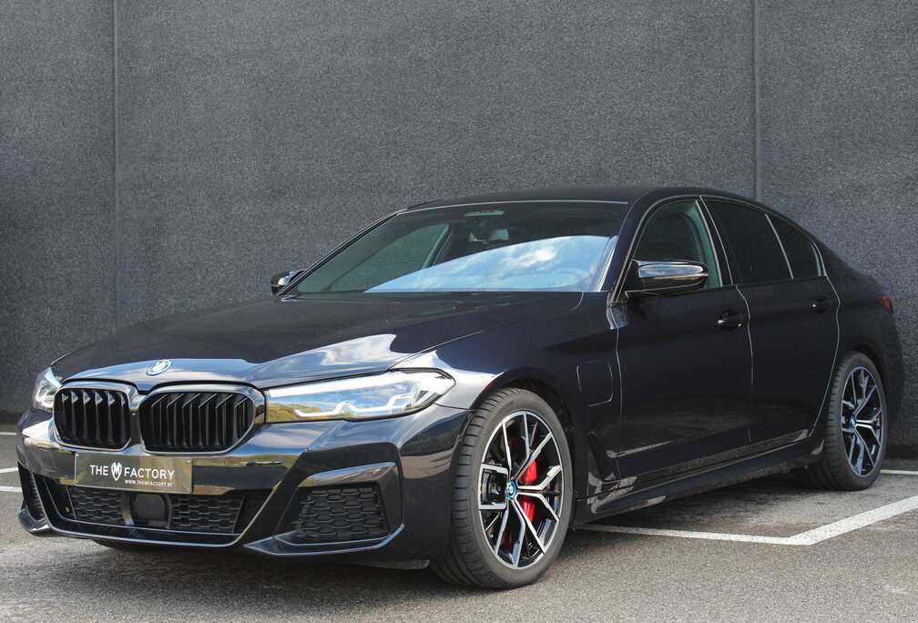 BMW e xDrive - M Pack - M5 Remmen - ACC - Camera - BTW