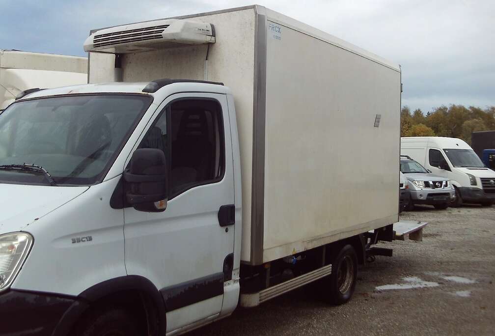 Iveco 2.3 koffer +laadbrug+koeling---motor probleem.....