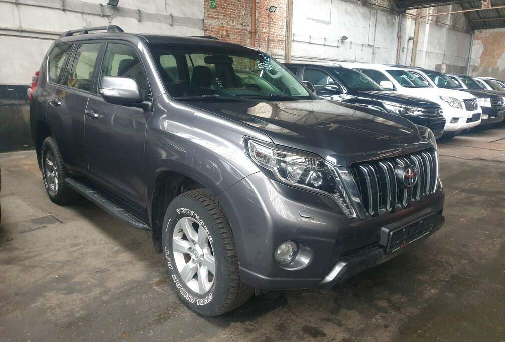 Toyota Land Cruiser 2.8 D-4D Comfort A/T