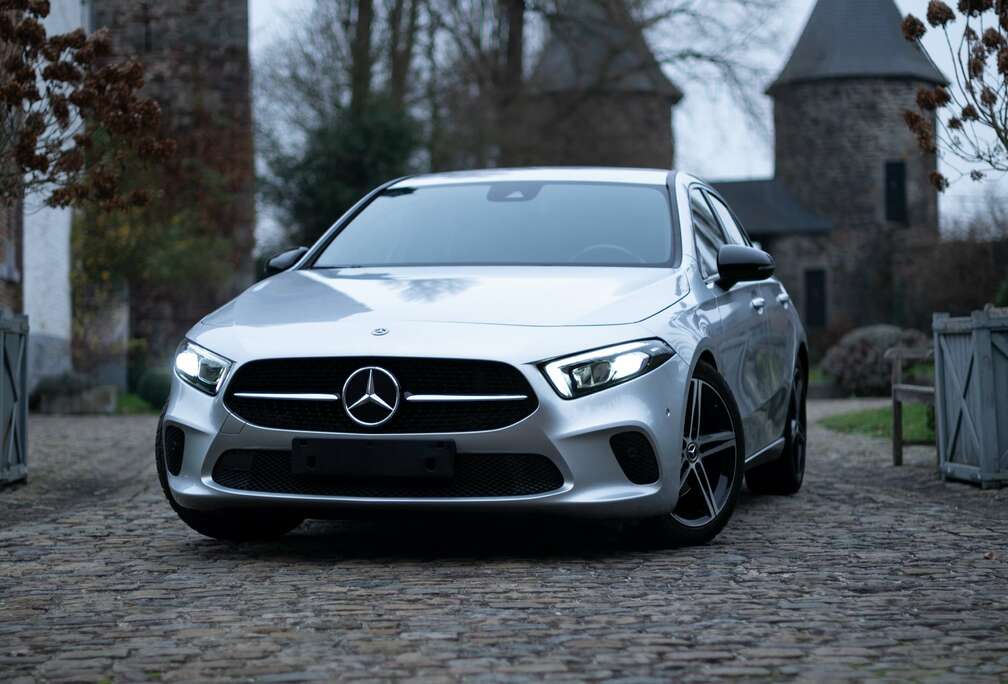 Mercedes-Benz Black night édition, Cockpit digital, camera