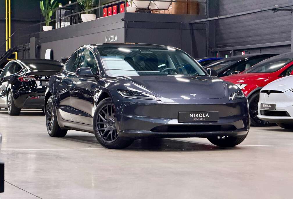 Tesla HIGHLAND - PREMIUM - RWD