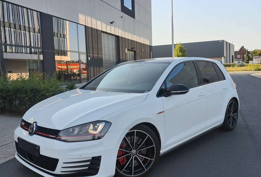 Volkswagen golf 7 GTI PERFORMANCE DSG