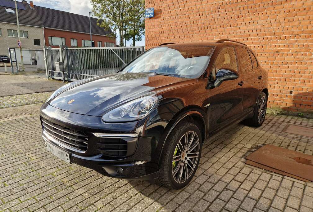 Porsche Cayenne S Hybrid Tiptronic S