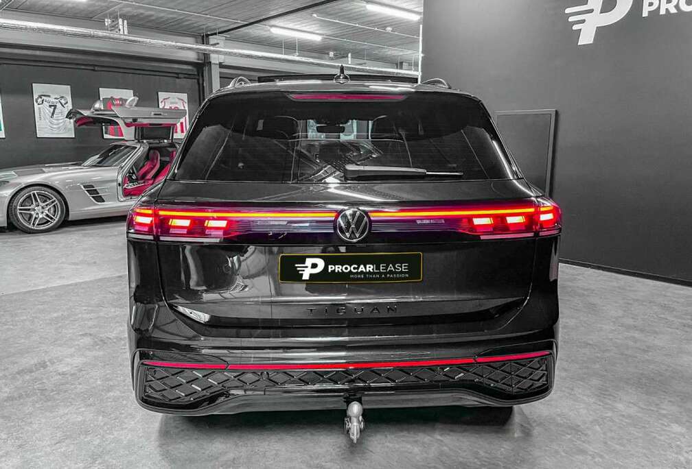 Volkswagen Tiguan 2.0 TDI/DSG/4Motion R-Line/ AHK/Pano/360/K