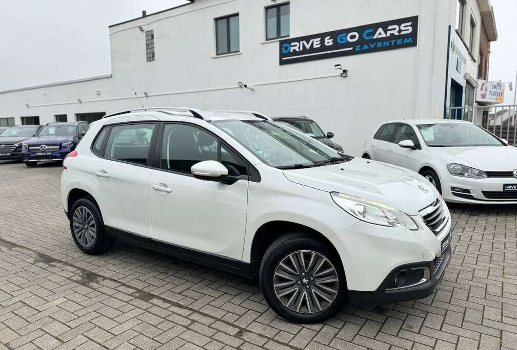 Peugeot 1.2 Benzine Automaat  GPS  Parkeersensoren