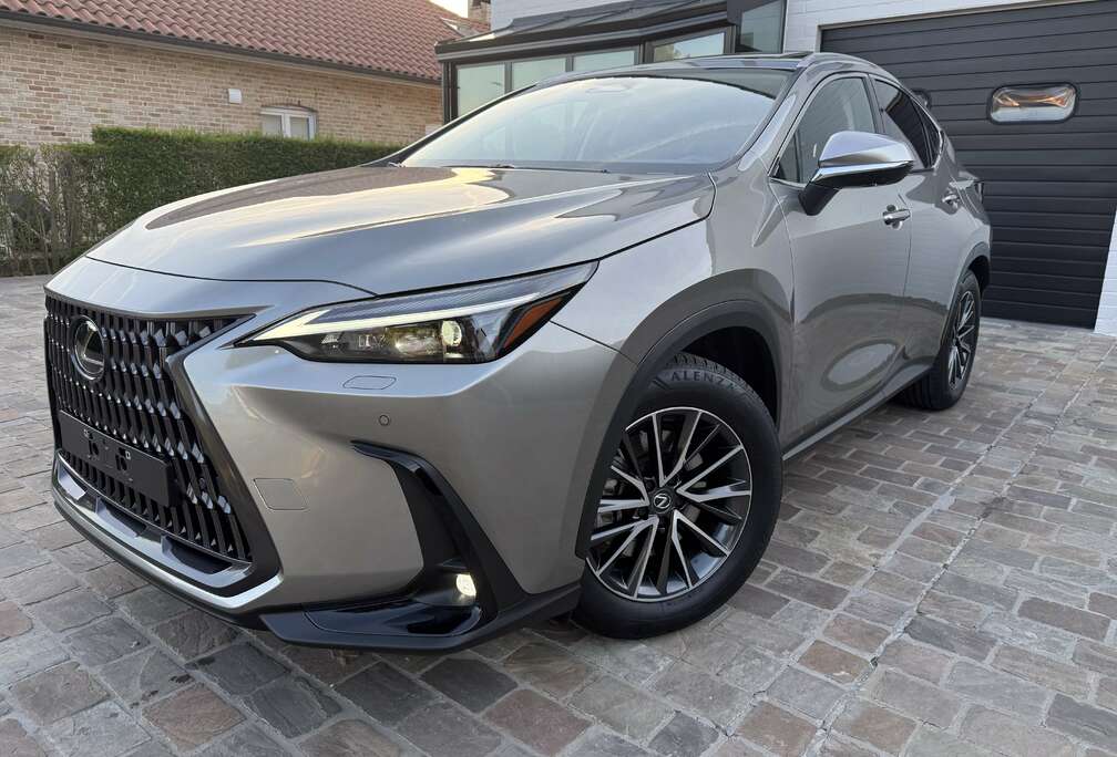 Lexus NX 450h  2.5i AWD Privilege Line E-CVT (227 kW) Pr
