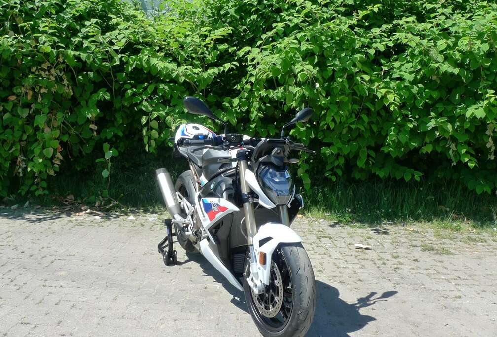 BMW Pack M - Akrapovic - Garantie - #flatwinmotos