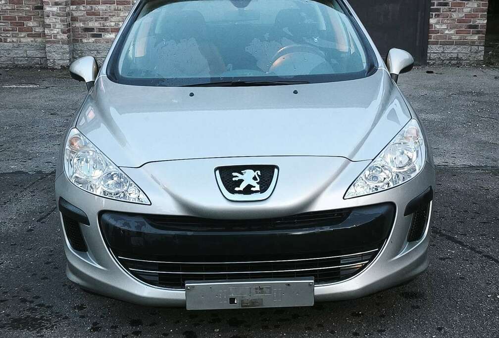Peugeot 1.4 VTi 95ch Premium