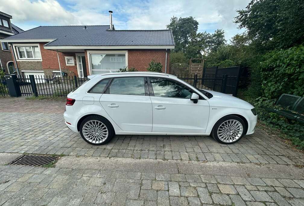 Audi S tronic Sportback 1.4 TFSI Essence CNG ambition