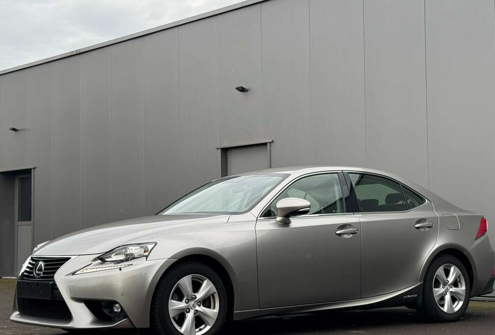 Lexus 2.5i Business Edition E-CVT (EU6.2)