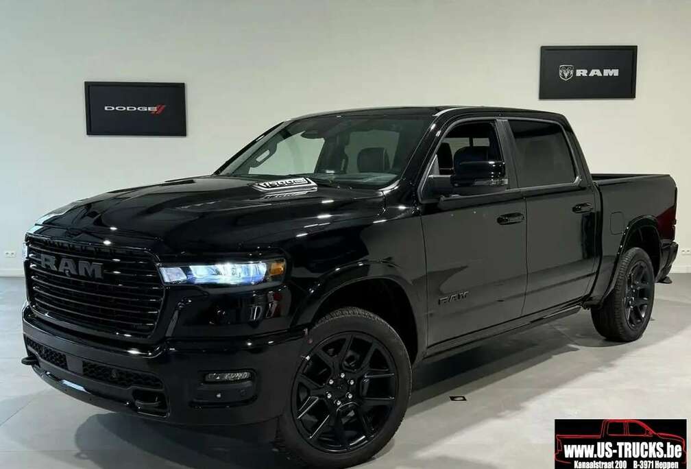 Dodge Model 2025 Laramie Night premium