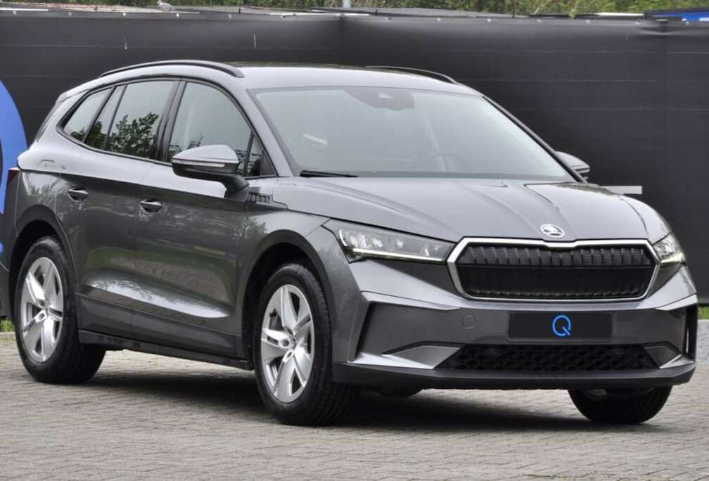 Skoda 50 LED CARPLAY SFEER LANE ASSIST 19\