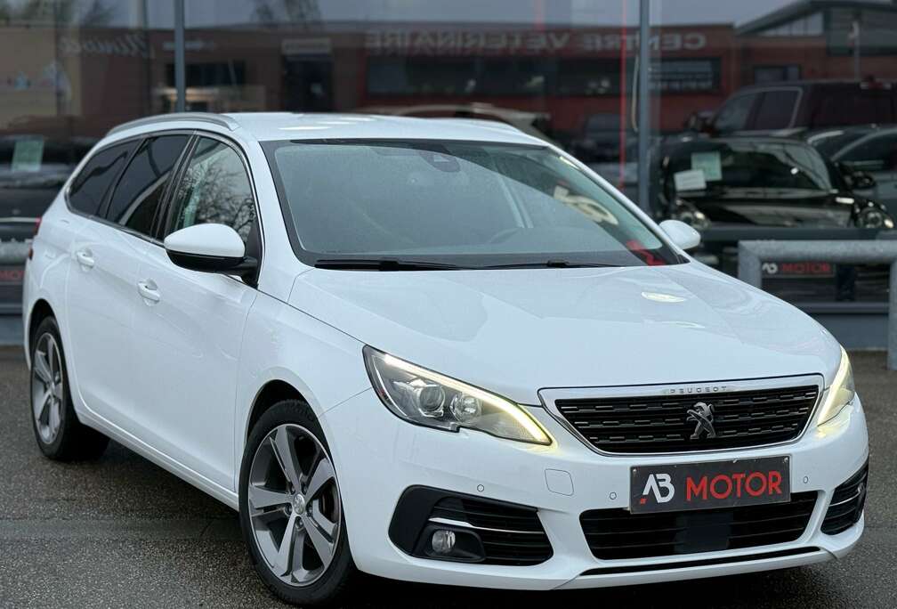 Peugeot SW 1.2 PureTech Allure NAVI CAMERA LED