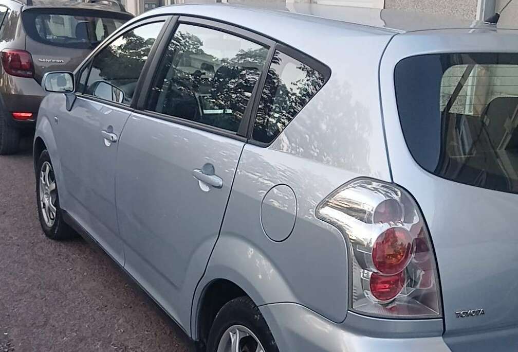 Toyota 132 VVT-i 5pl Active