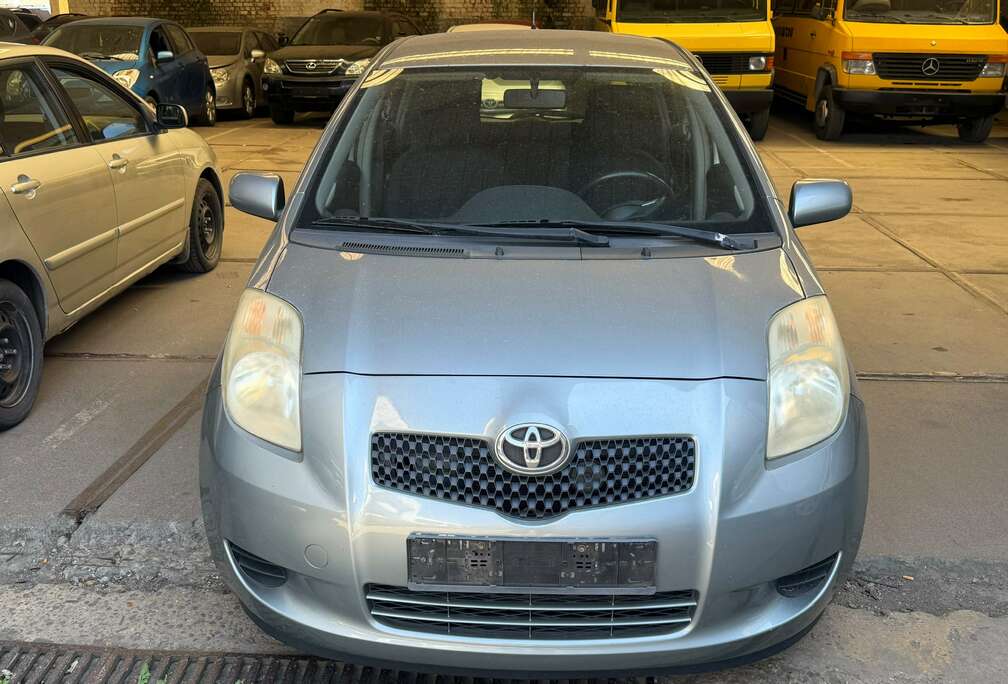 Toyota 1.3i VVT-i 16v Linea Sol