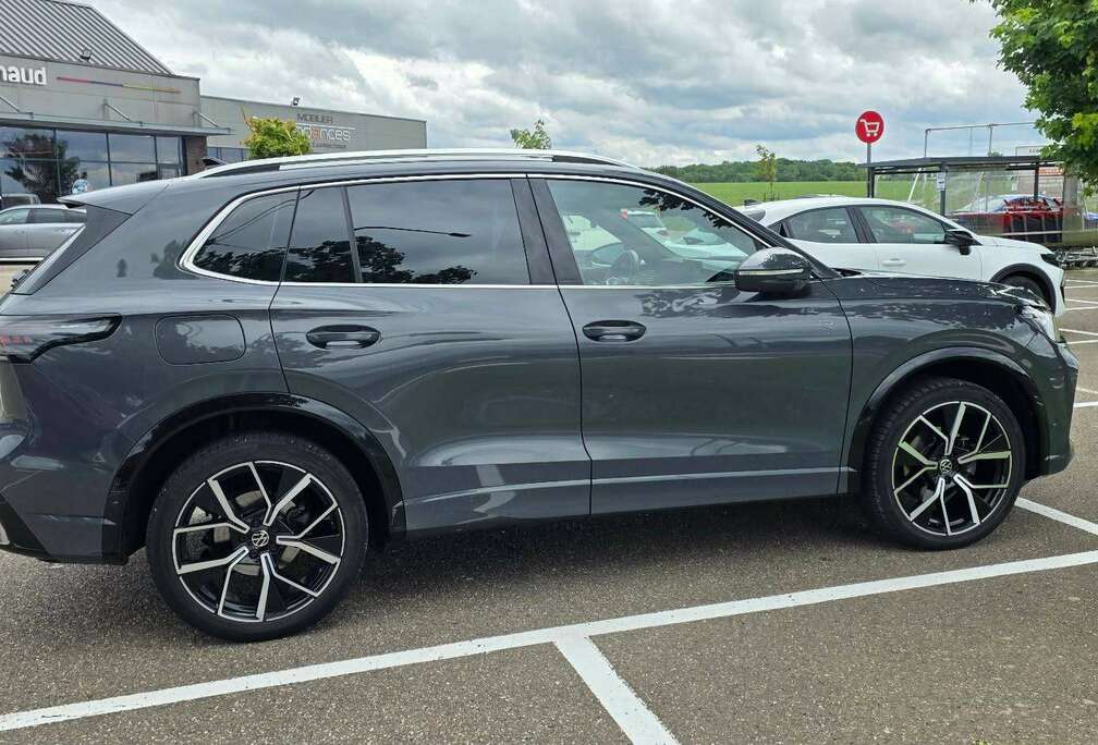 Volkswagen Tiguan 1.5 eTSI mHEV ACT R-Line Business Premium OPF DSGR-Line Business Premium