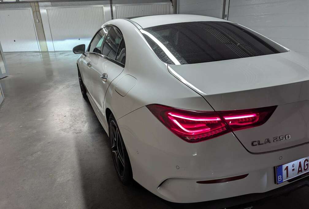 Mercedes-Benz 4Matic 7G-DCT AMG Line