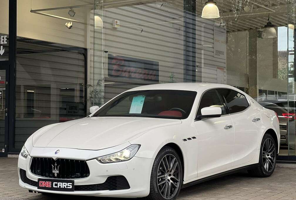 Maserati 3.0d AUTOM. BIXENON-CUIR ELEC-GPS-JA19-PDC-GAR 1AN