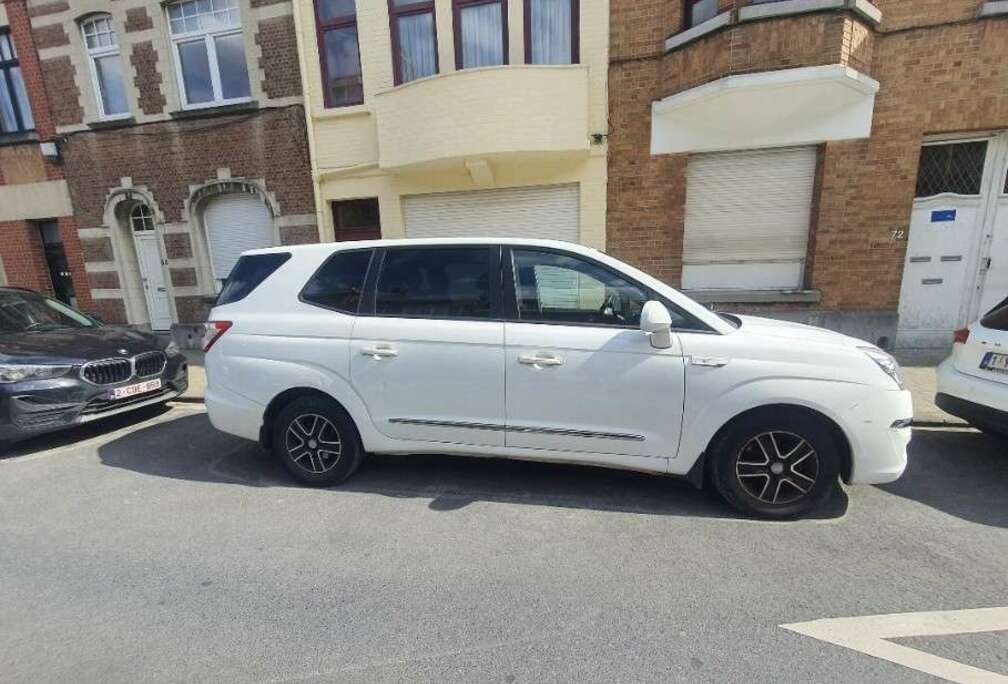 SsangYong 2.0 SV200e-XDi 2WD Crystal