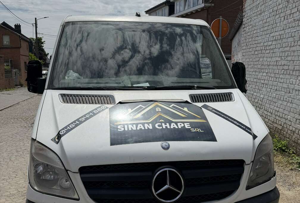 Mercedes-Benz 211 CDI 906.711